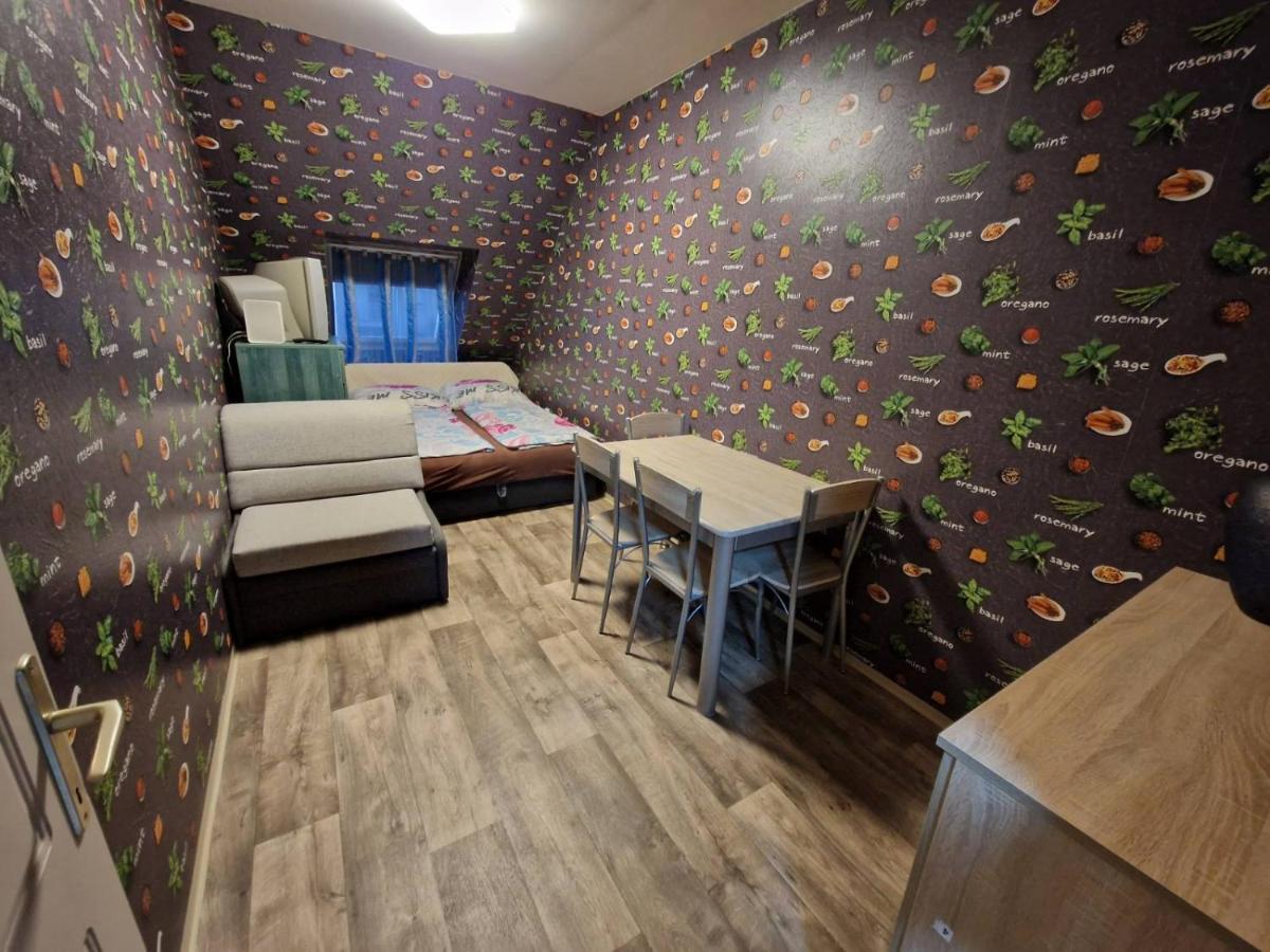 Marti 3 Bedroom Apartment Debrecen Exteriör bild