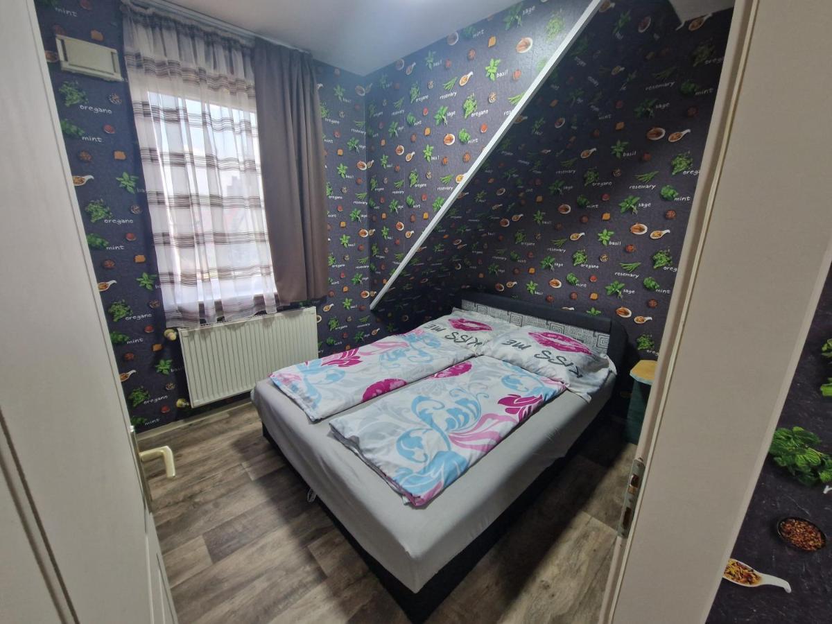 Marti 3 Bedroom Apartment Debrecen Exteriör bild